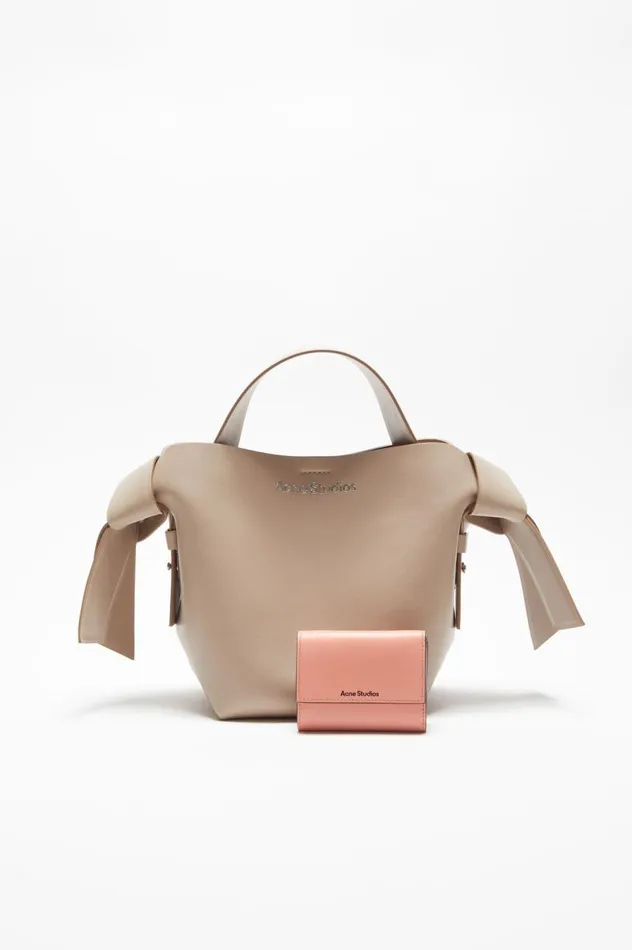 Acne Studios Trifold Leather Wallet Salmon Pink Men Small Leather Goods
