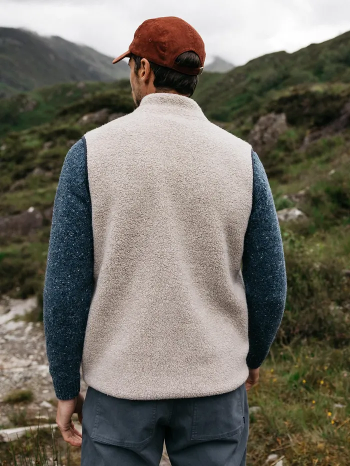 Finisterre Fleece Men Hegen Wool Fleece Vest Oatmeal