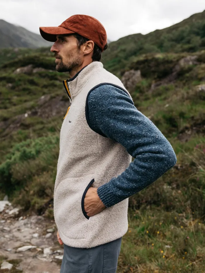 Finisterre Fleece Men Hegen Wool Fleece Vest Oatmeal