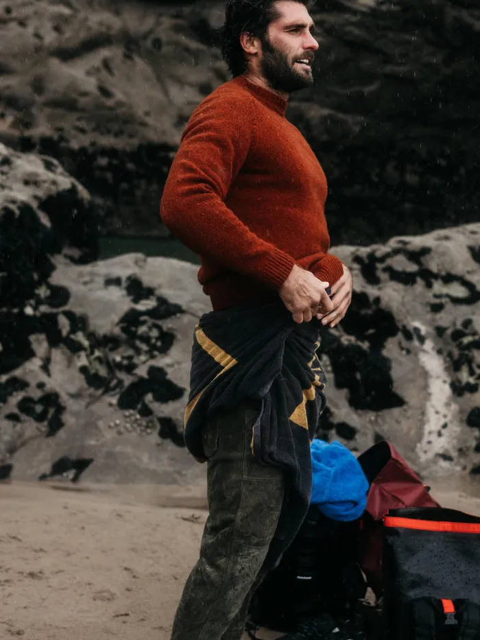 Finisterre Knitwear Men Furlong Crew Sweater Sable