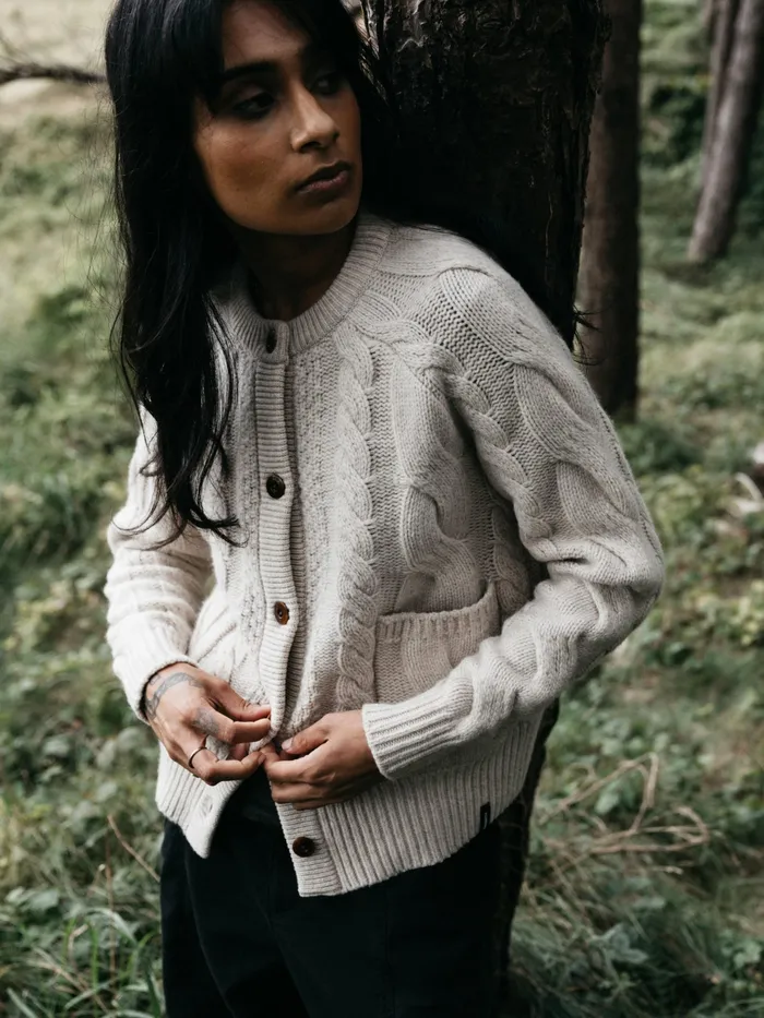 Finisterre Knitwear Women Ennis Cable Knit Cardigan Oatmeal