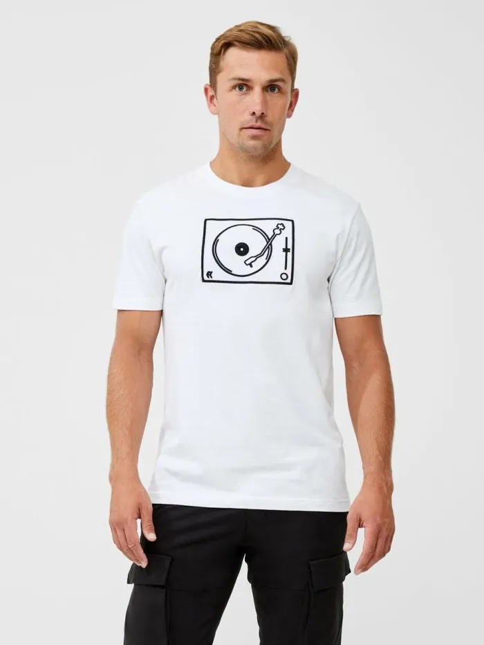 French Connection Deck Embroided Organic TShirt Linen White Men TShirts and Polo Shirts French Connection Deck Embroided Organic TShirt Linen White Men TShirts and Polo Shirts
