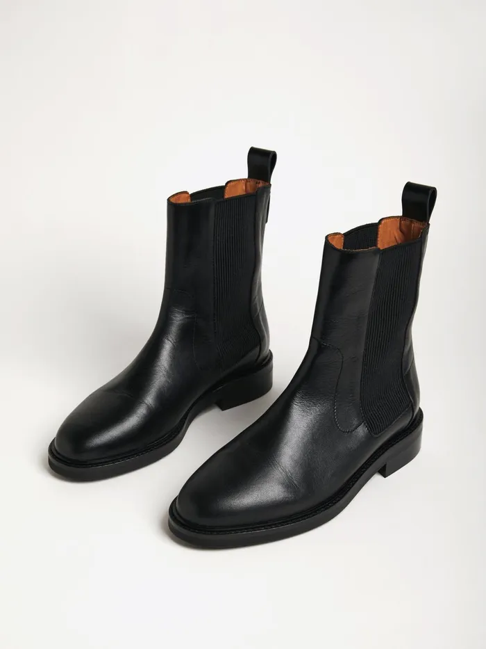 Jigsaw Shoes and Sandals Women Arman Leather Flat Boot Black