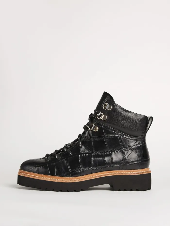 Jigsaw Shoes and Sandals Women Fitzroy Trek Boot Leather Black