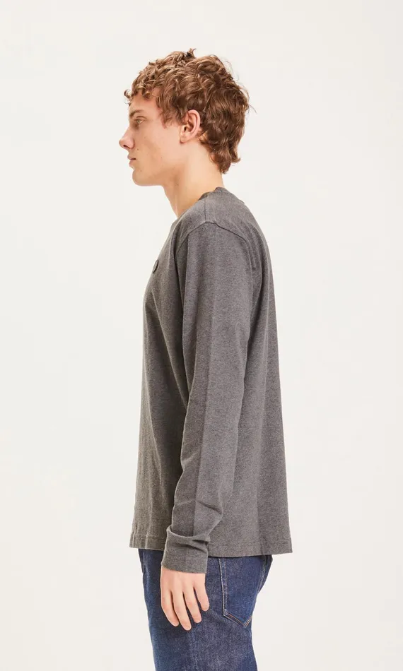 KnowledgeCotton Apparel Long Sleeves Badge Long Sleeve Dark Grey Melange 8211 Men KnowledgeCotton Apparel Long Sleeves Badge Long Sleeve Dark Grey Melange 8211 Men