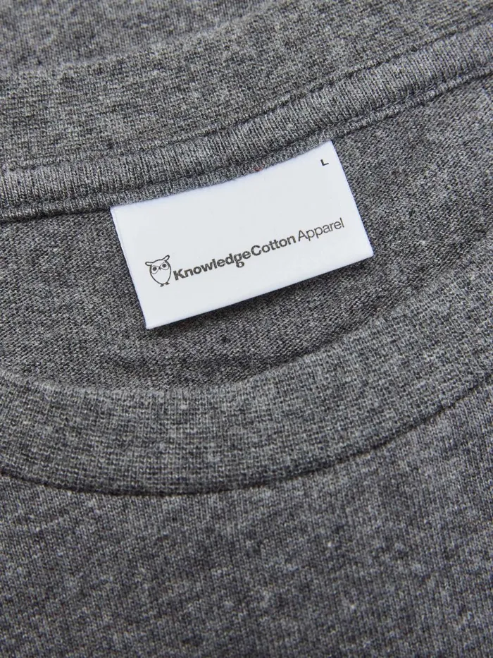 KnowledgeCotton Apparel Long Sleeves Badge Long Sleeve Dark Grey Melange 8211 Men KnowledgeCotton Apparel Long Sleeves Badge Long Sleeve Dark Grey Melange 8211 Men
