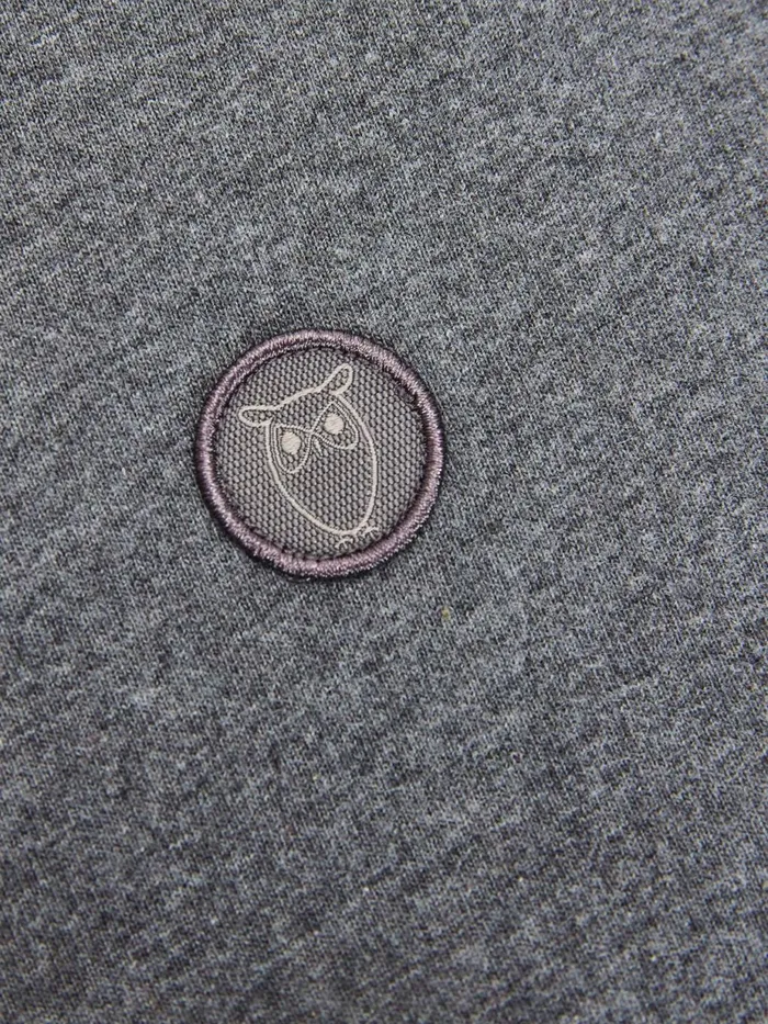 KnowledgeCotton Apparel Long Sleeves Badge Long Sleeve Dark Grey Melange 8211 Men KnowledgeCotton Apparel Long Sleeves Badge Long Sleeve Dark Grey Melange 8211 Men