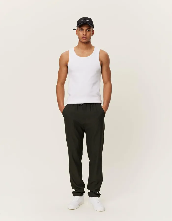 Men Como Tapered Drawstring Pants 8211 Seasonal 8211 Deep ForestCharcoal Les Deux Pants