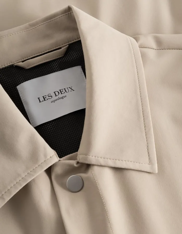 Men Idris Coach Jacket 8211 Light Desert Sand Les Deux JacketsCoats