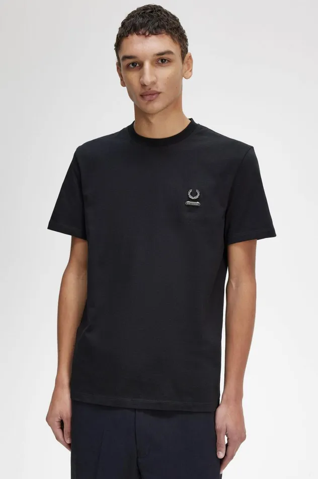 Men Raf SimonsEnamel Pin TShirt Black Fred Perry TShirts