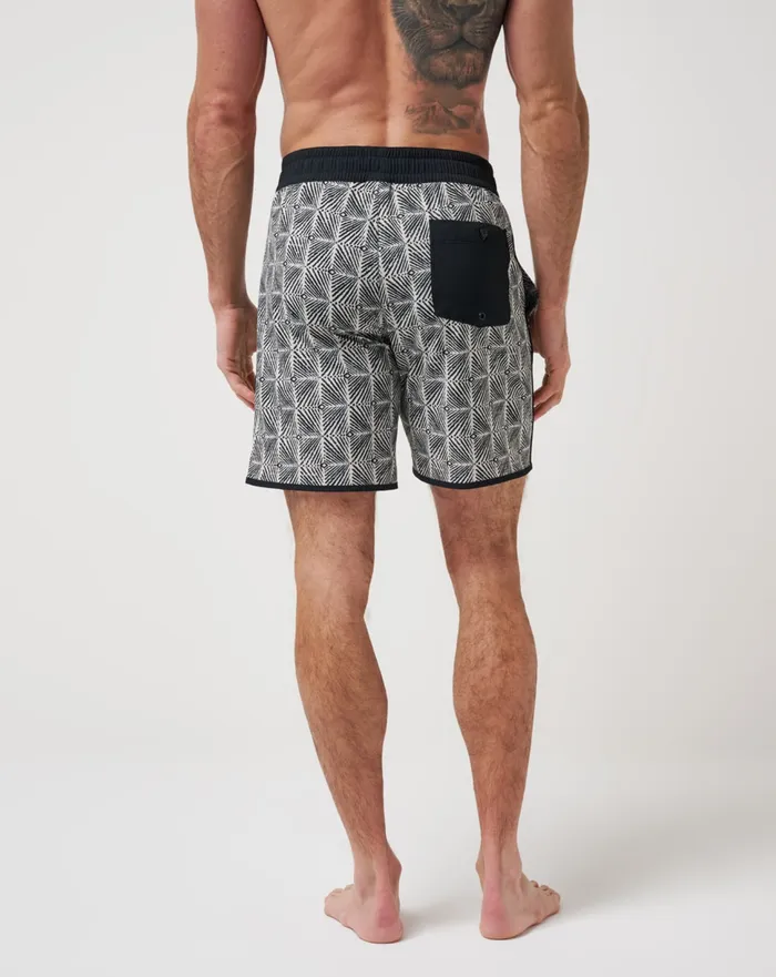 Men Shorts TravisMathew SANDSWEPT BOARDSHORT 8IN Italian Sand