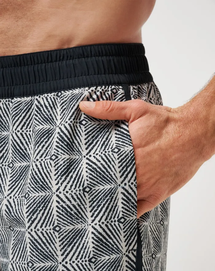 Men Shorts TravisMathew SANDSWEPT BOARDSHORT 8IN Italian Sand
