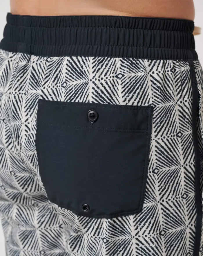 Men Shorts TravisMathew SANDSWEPT BOARDSHORT 8IN Italian Sand