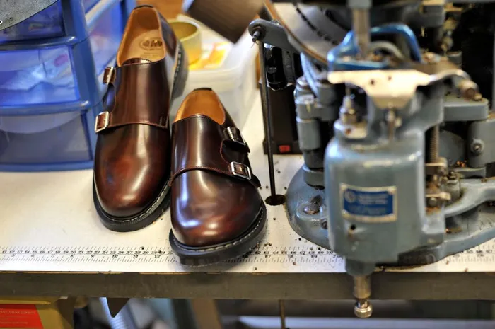 Men Solovair Monk Shoes Burgundy Double Buckle Monk Shoe