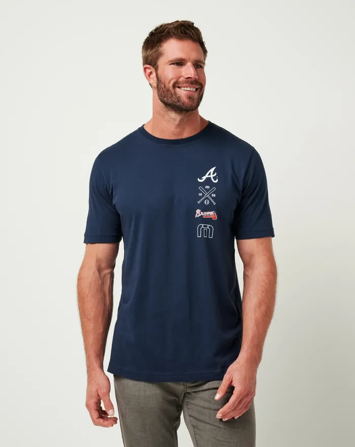 Men Tees TravisMathew ATLANTA BRAVES SUNSET SLAM TEE Total Eclipse