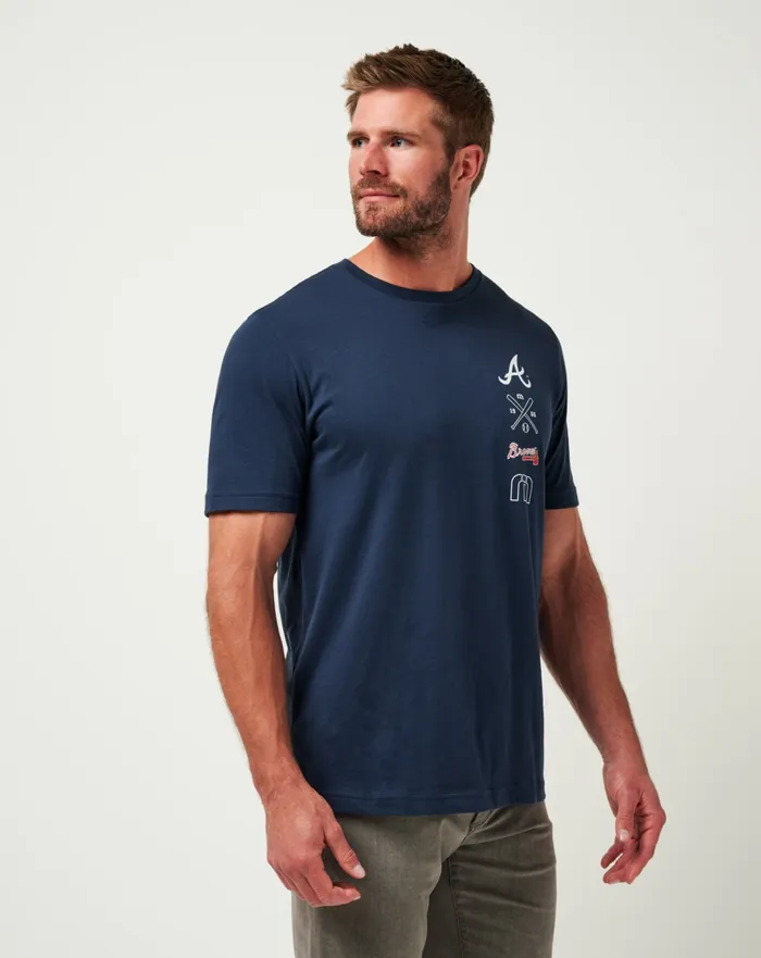 Men Tees TravisMathew ATLANTA BRAVES SUNSET SLAM TEE Total Eclipse
