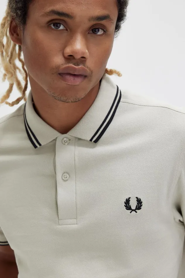 Men The ShirtM3600 Light Oysterblack Fred Perry The Fred Perry Shirt
