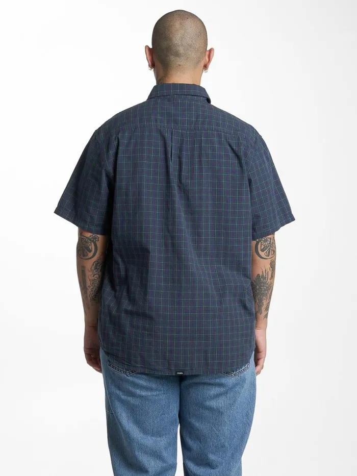 Mens Wonderland Short Sleeve Shirt Dark Slate Thrills Shirts