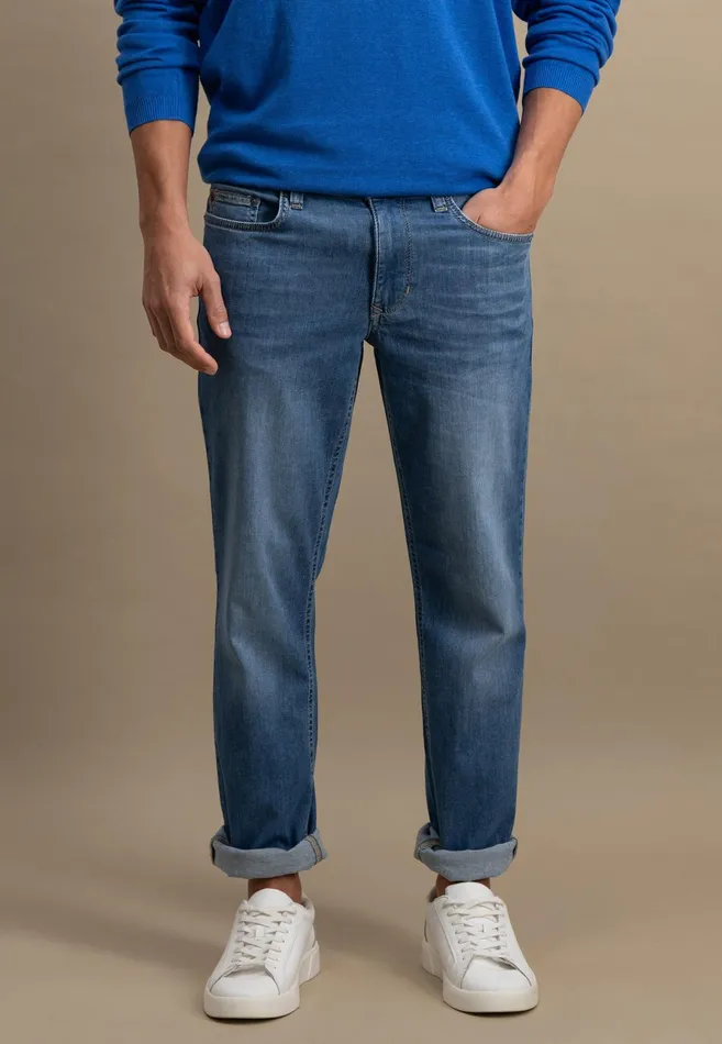 Pants Men FYNCHHATTON Casual Fit Jeans In 5pocket Design Light Bluemid Blue