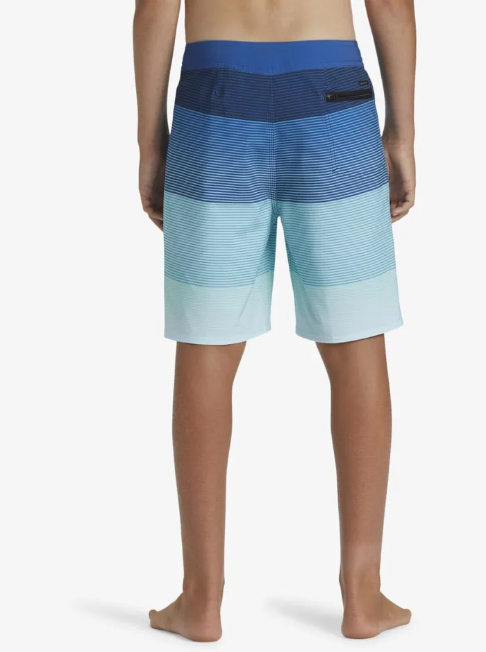 Quiksilver 816 Surfsilk Massive 17034 Boardshorts Monaco Blue Boys Boardshorts Quiksilver 816 Surfsilk Massive 17034 Boardshorts Monaco Blue Boys Boardshorts