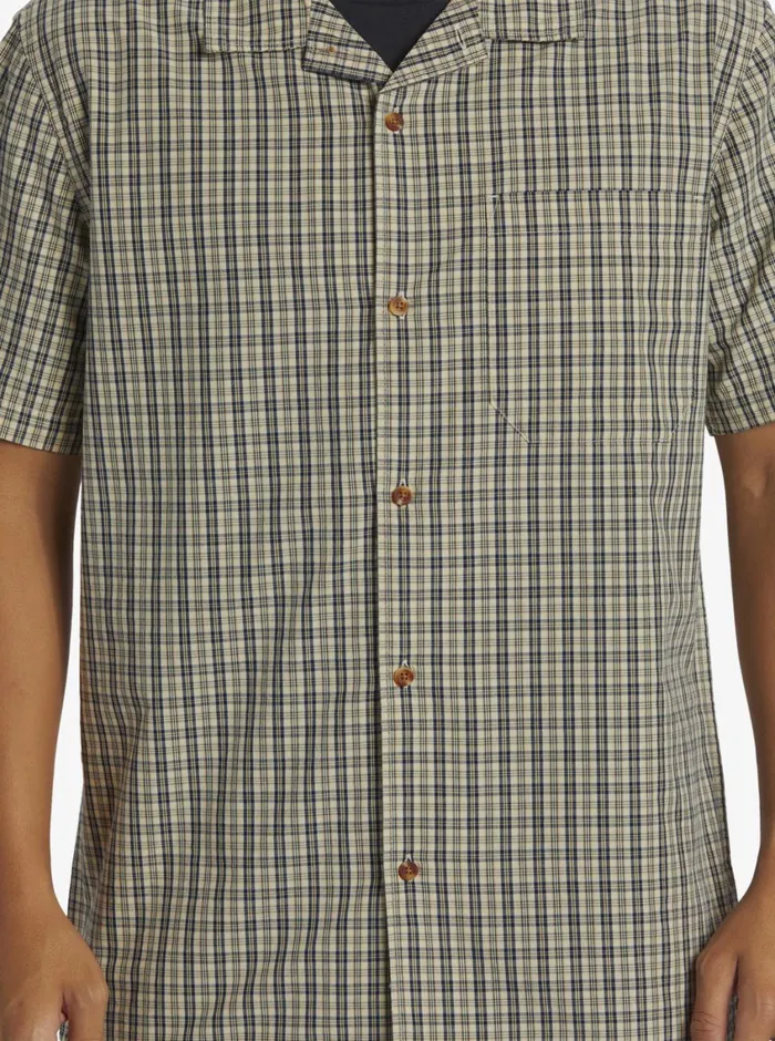 Quiksilver Saturn Casual Short Sleeve Woven Shirt Khaki Mercury Ss Mens Shirts and Polos Quiksilver Saturn Casual Short Sleeve Woven Shirt Khaki Mercury Ss Mens Shirts and Polos
