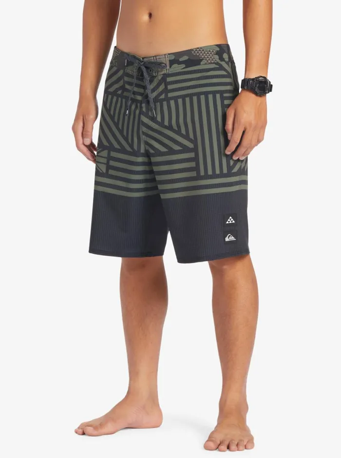 Quiksilver Surfsilk Hawaii Flag 20034 Boardshorts Black Mens Shorts and Amphibians Quiksilver Surfsilk Hawaii Flag 20034 Boardshorts Black Mens Shorts and Amphibians