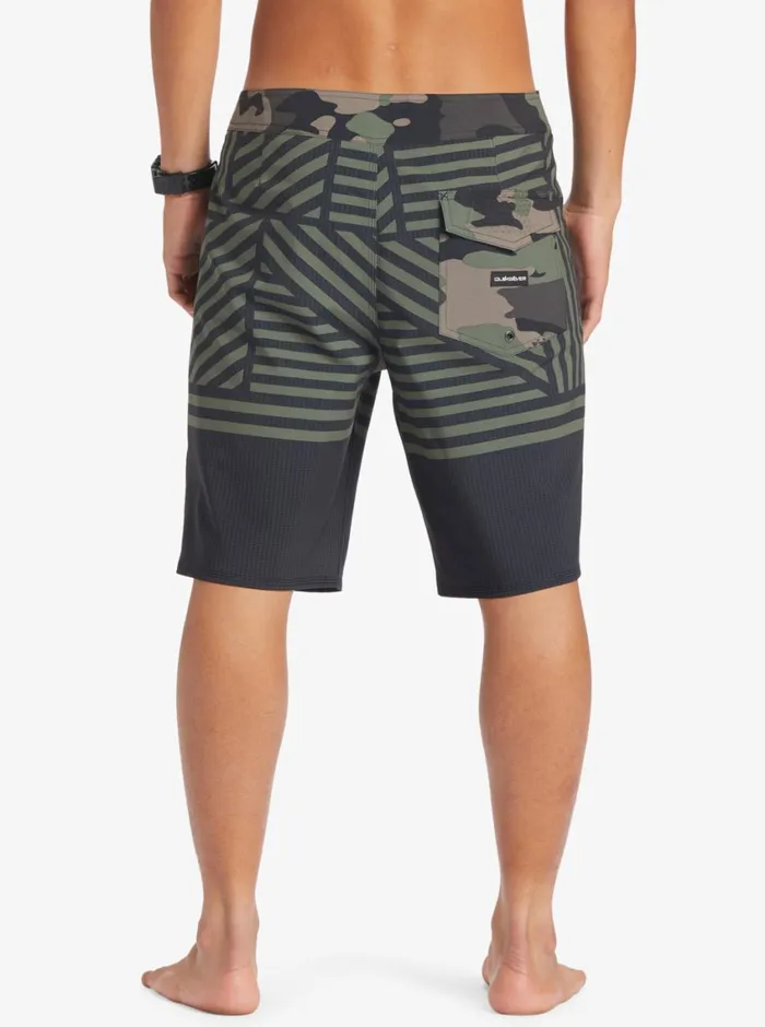 Quiksilver Surfsilk Hawaii Flag 20034 Boardshorts Black Mens Shorts and Amphibians Quiksilver Surfsilk Hawaii Flag 20034 Boardshorts Black Mens Shorts and Amphibians