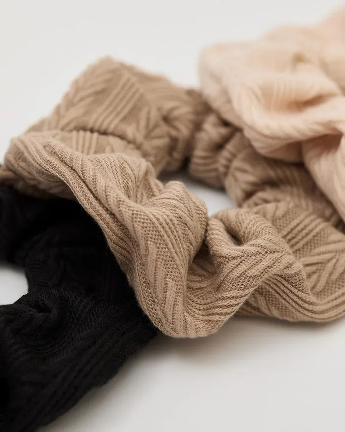 RWandCO Hair Accessories CableKnit Scrunchies 8211 Set Of 3 Multicolor 8211 Women RWandCO Hair Accessories CableKnit Scrunchies 8211 Set Of 3 Multicolor 8211 Women