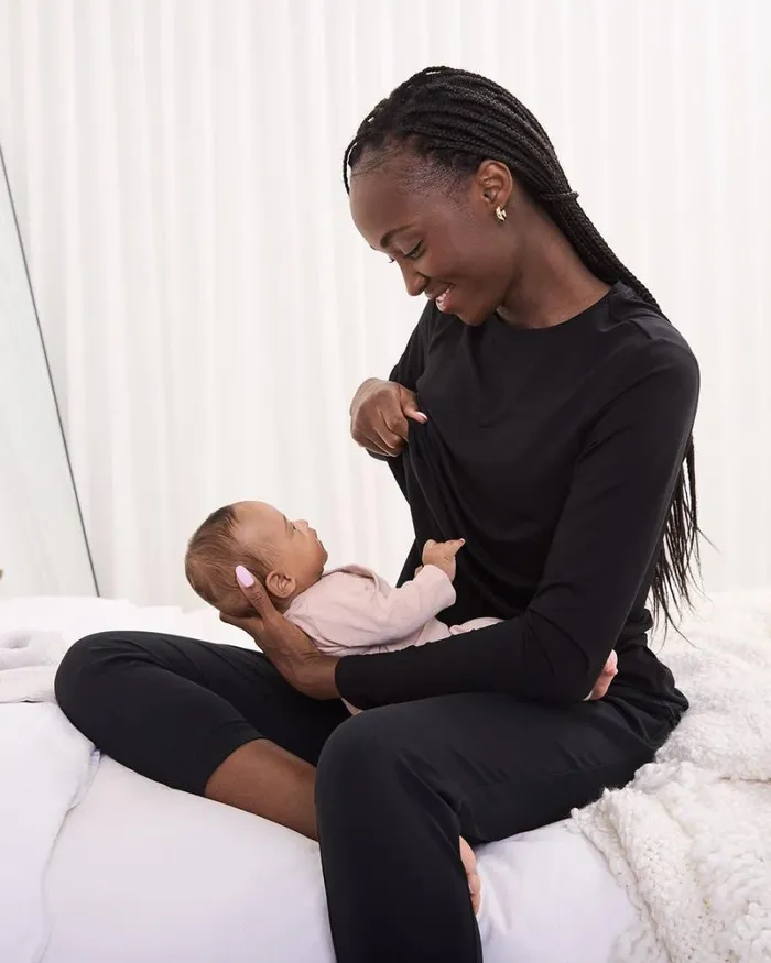 RWandCO Tops LongSleeve Nursing Tee 8211 Thyme Maternity Black 8211 Women RWandCO Tops LongSleeve Nursing Tee 8211 Thyme Maternity Black 8211 Women