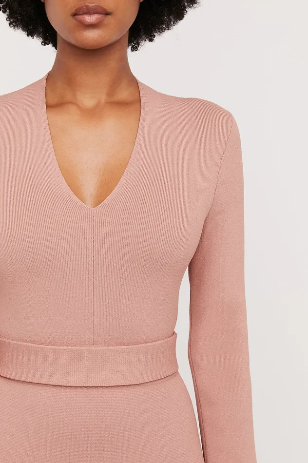 Scanlan Theodore CREPE KNIT LONG SLEEVE V NECK DRESS POWDER Women Dresses
