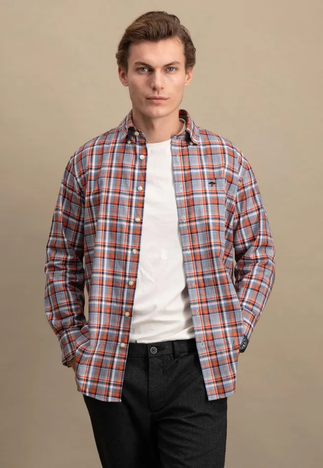 Shirts Men FYNCHHATTON Carroted Shirt With Buttondown Collar Grass Greenflamelight Khaki