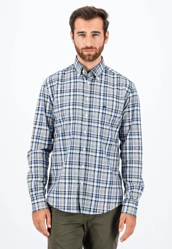 Shirts Men FYNCHHATTON Carroted Shirt With Buttondown Collar Grass Greenflamelight Khaki