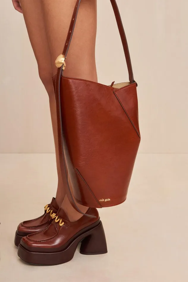 Women Cult Gaia Shoulder Bags ALDARI SHOULDER BAG 8211 MAHOGANY Women Cult Gaia Shoulder Bags ALDARI SHOULDER BAG 8211 MAHOGANY