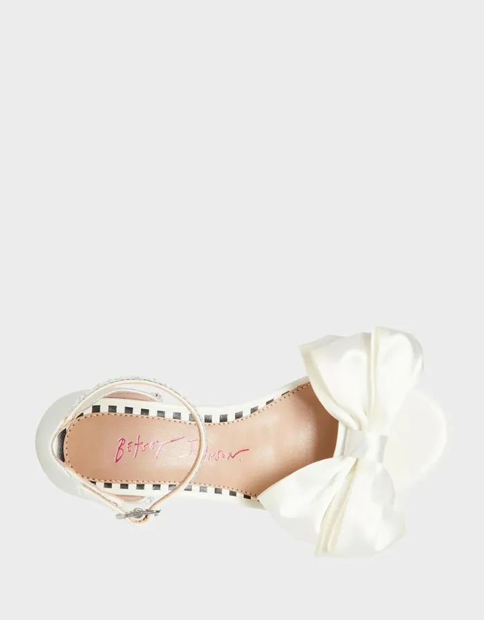 Women KIDS039 MADDY IVORY Ivory Betsey Johnson