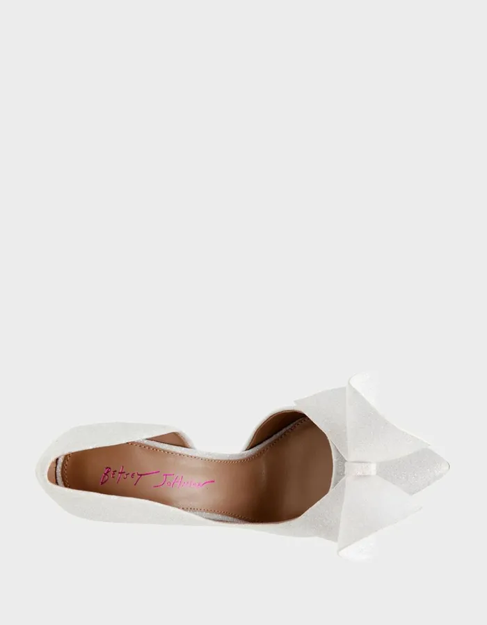 Women NOBBLE IVORY Ivory Betsey Johnson