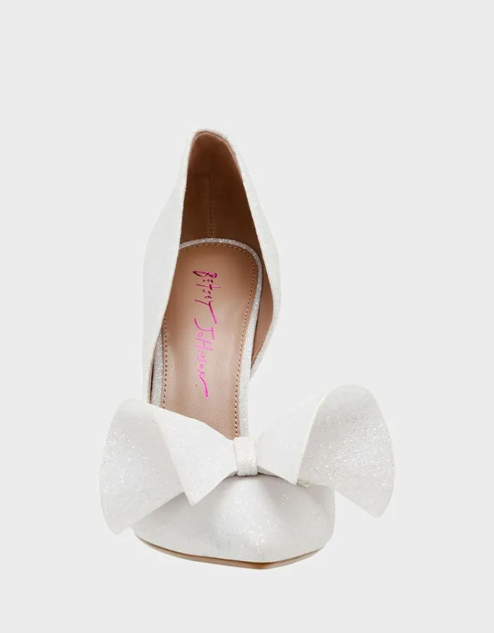 Women NOBBLE IVORY Ivory Betsey Johnson