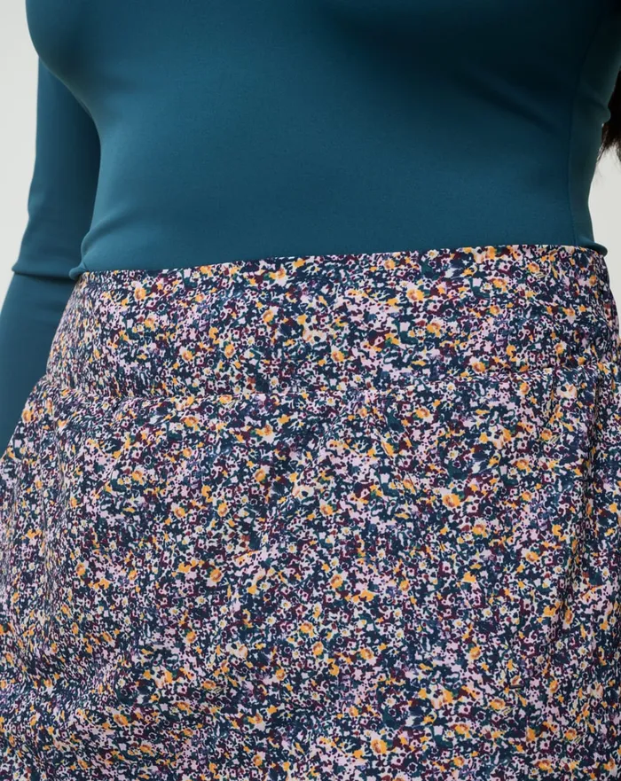 Women Skorts and Skirts TravisMathew CAPTURE THE MOMENT SKORT Cream Multi