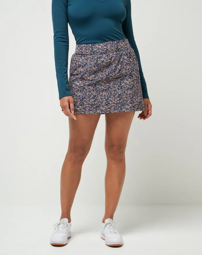 Women Skorts and Skirts TravisMathew CAPTURE THE MOMENT SKORT Cream Multi