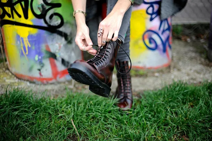 Women Solovair Derby Boots Burgundy RubOff 11 Eye Derby Boot