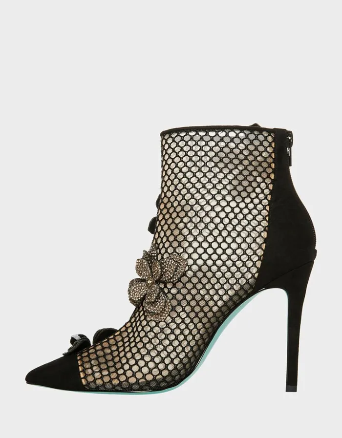 Women URSA BLACK Betsey Johnson