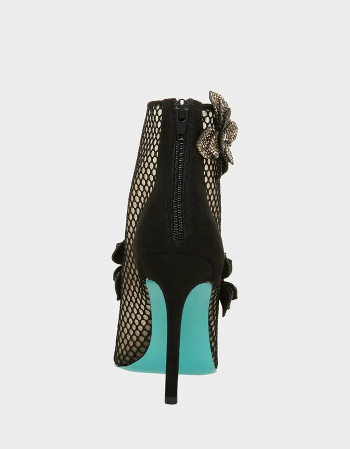 Women URSA BLACK Betsey Johnson