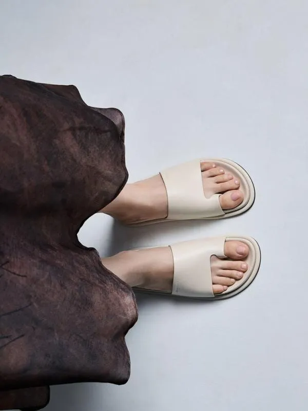 Women WideStrap ToeRing Sandals 8211 Chalk CHARLES and KEITH Sandals