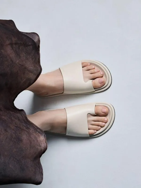 Women WideStrap ToeRing Sandals 8211 Chalk CHARLES and KEITH Sandals