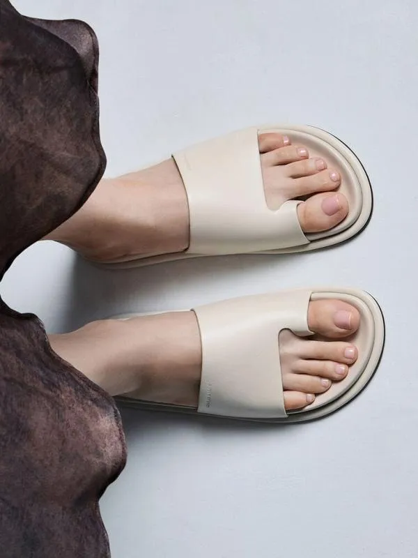 Women WideStrap ToeRing Sandals 8211 Chalk CHARLES and KEITH Sandals