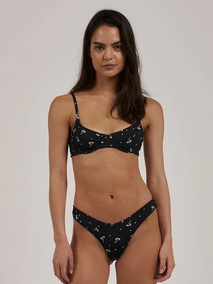 Womens Nightshade Underwire Bikini Top Black Thrills Swim