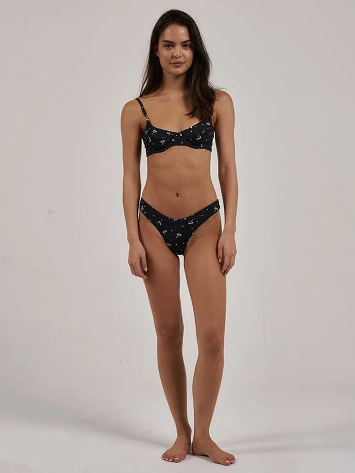 Womens Nightshade Underwire Bikini Top Black Thrills Swim